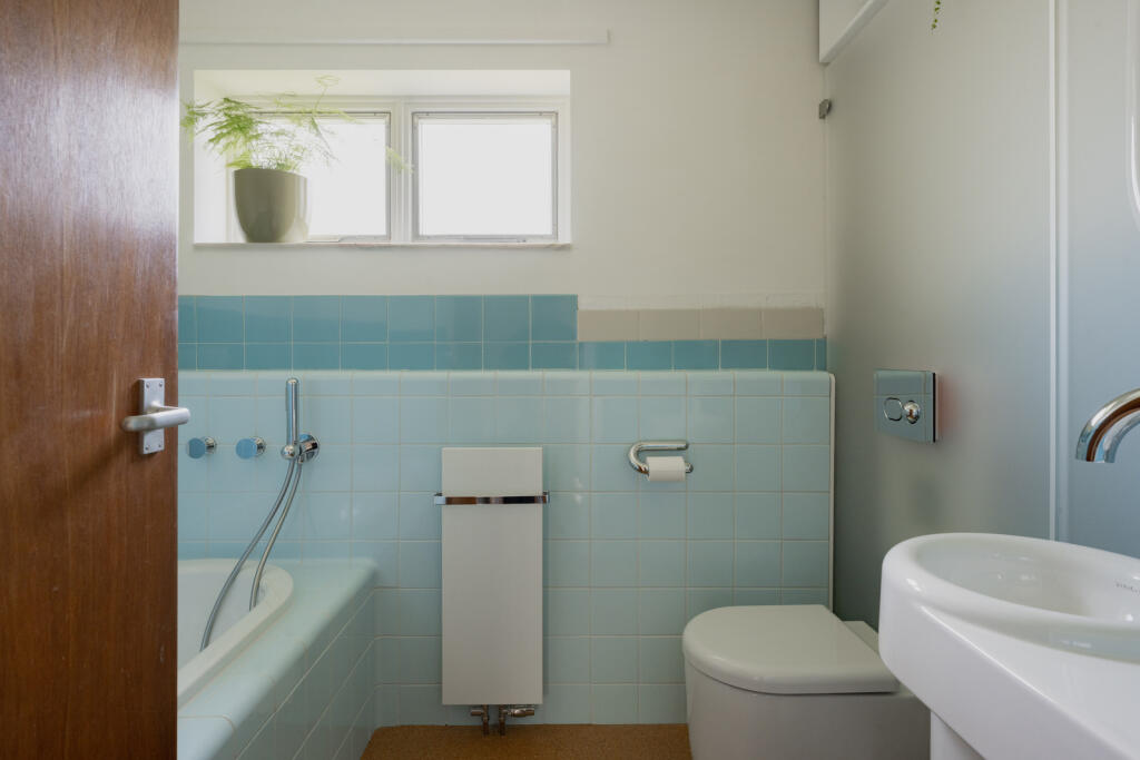 Additional image 29 of The Holdings, The Ryde, Hatfield, Hertfordshire