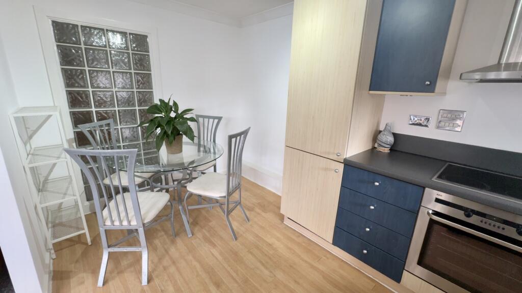 Additional image 4 of Friday Bridge