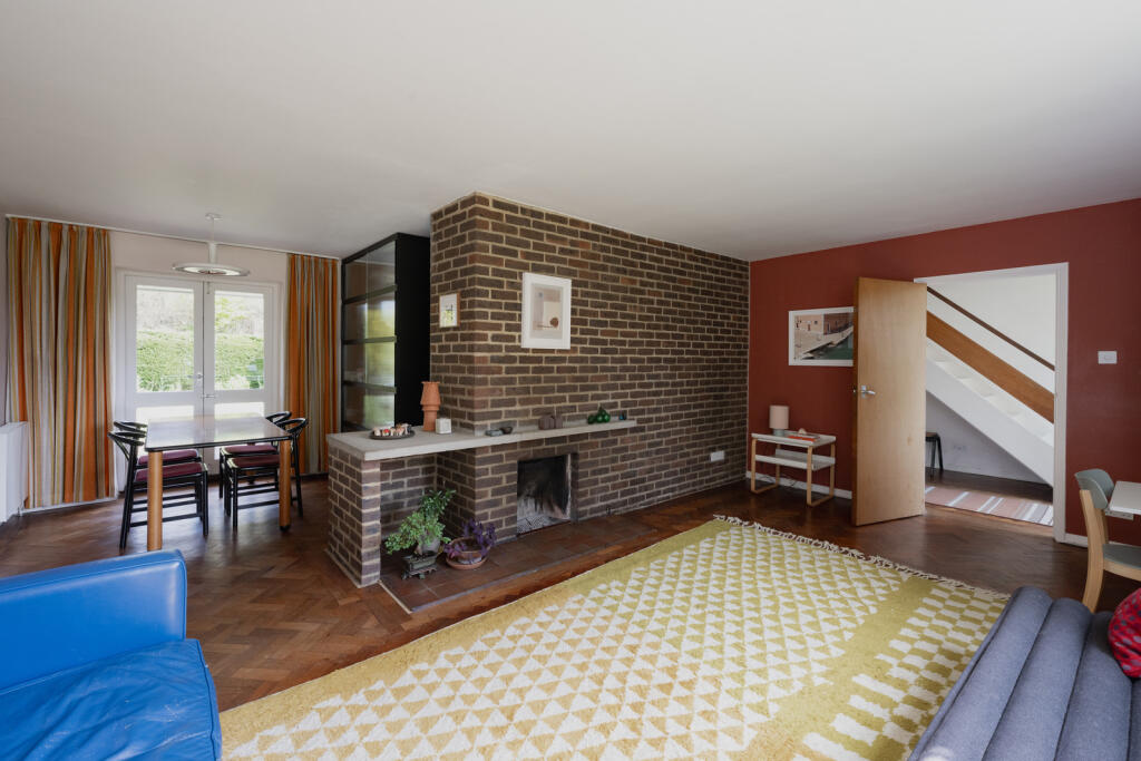 Additional image 9 of The Holdings, The Ryde, Hatfield, Hertfordshire