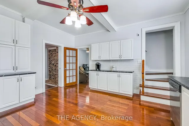 Additional image 13 of 704 Roxborough Ave