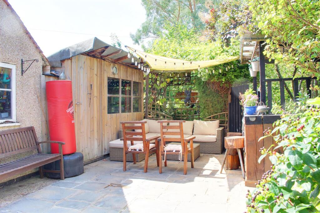 Additional image 9 of Parsonage Lane, Welham Green