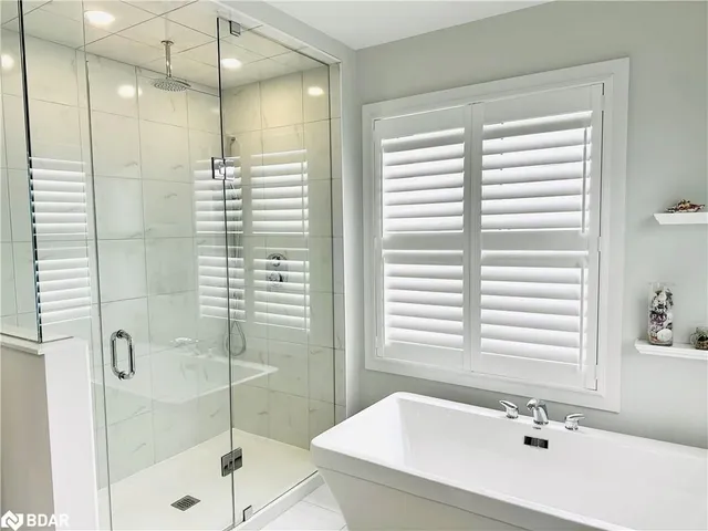 Additional image 33 of 590 North Service Rd Unit 113