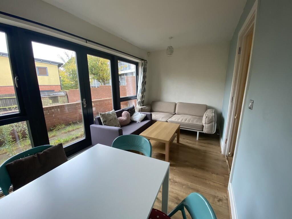 Additional image 13 of Langley Walk, City Centre