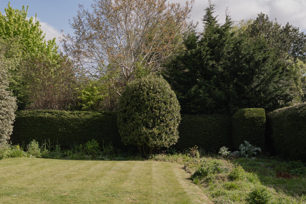 Additional image 32 of The Holdings, The Ryde, Hatfield, Hertfordshire