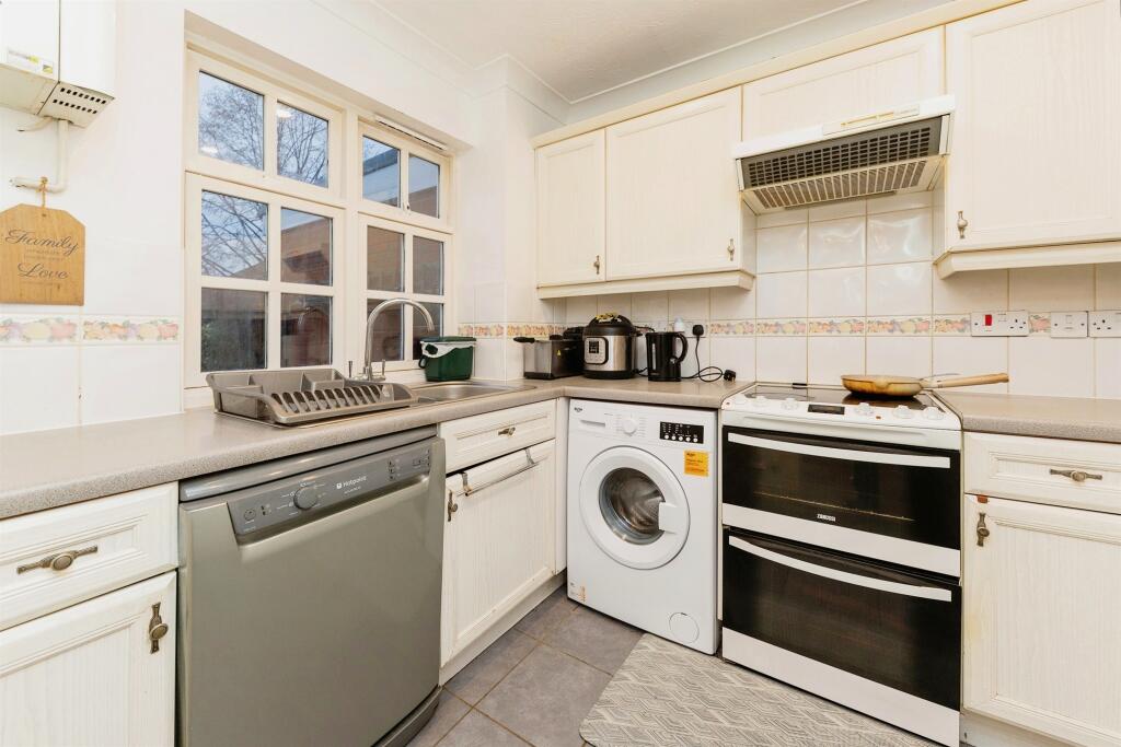 Additional image 5 of Longcroft Gardens, WELWYN GARDEN CITY