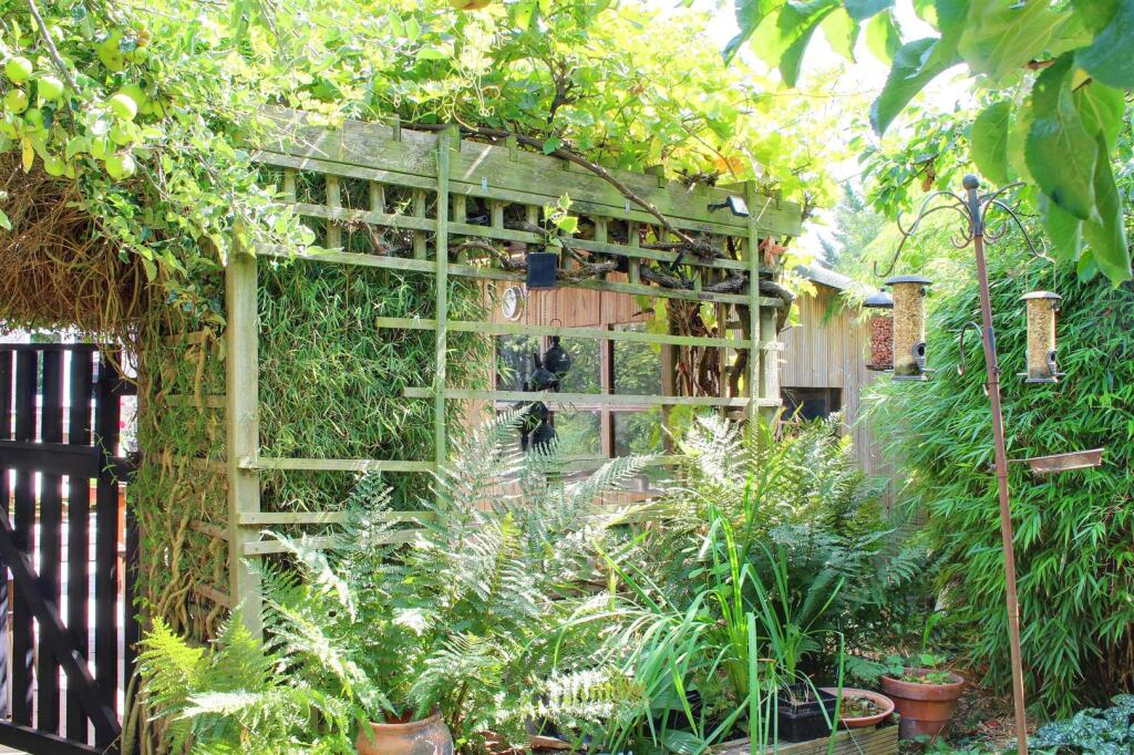 Additional image 17 of Parsonage Lane, Welham Green