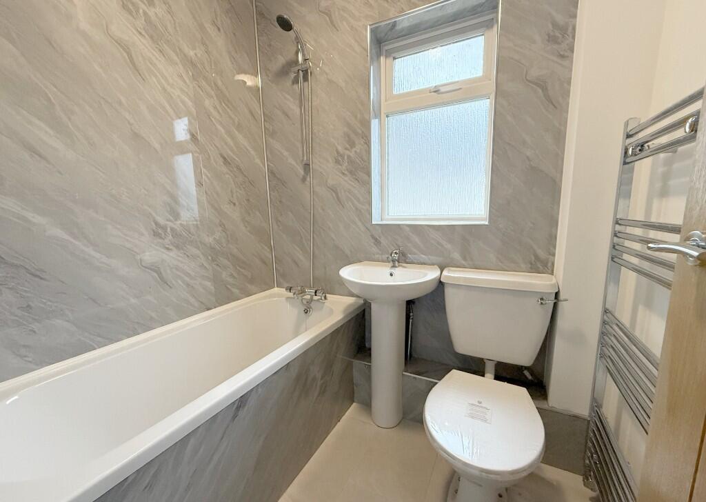 Additional image 4 of Station Close, AL9