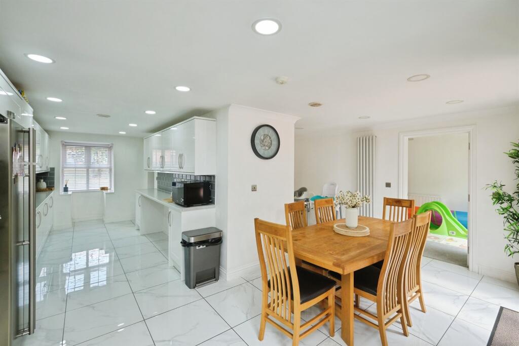 Additional image 4 of Scholars Close, Birmingham