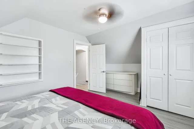 Additional image 20 of 704 Roxborough Ave