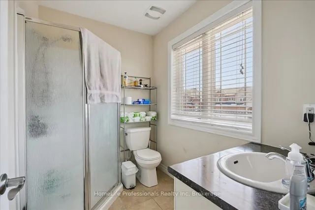 Additional image 18 of 85 Charleswood Cres