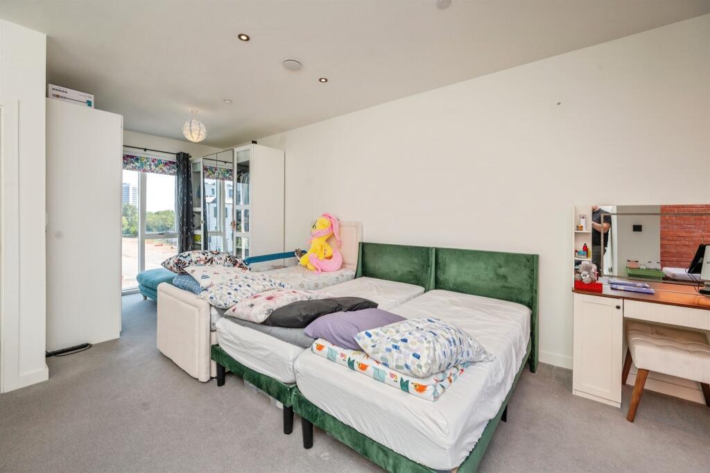 Additional image 6 of South Loop Square, Birmingham