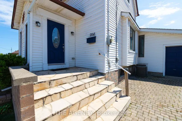 Additional image 4 of 704 Roxborough Ave