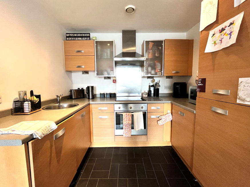 Additional image 3 of Quartz