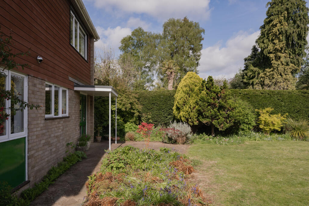 Additional image 31 of The Holdings, The Ryde, Hatfield, Hertfordshire