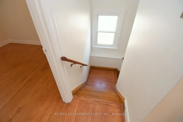 Additional image 18 of 136 Glen Rd