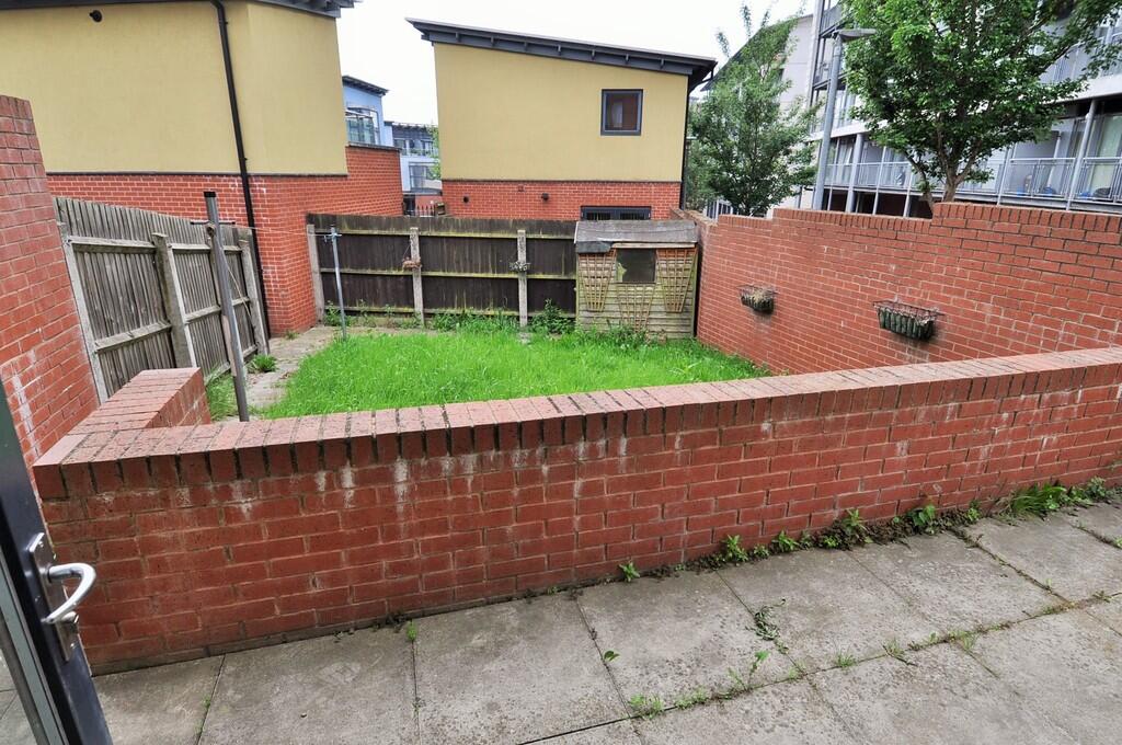 Additional image 12 of Langley Walk, City Centre