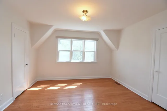 Additional image 24 of 136 Glen Rd