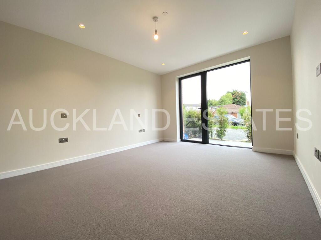 Additional image 7 of Westland Lodge, Brookmans Park