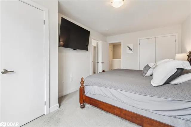 Additional image 32 of 590 North Service Rd Unit 113