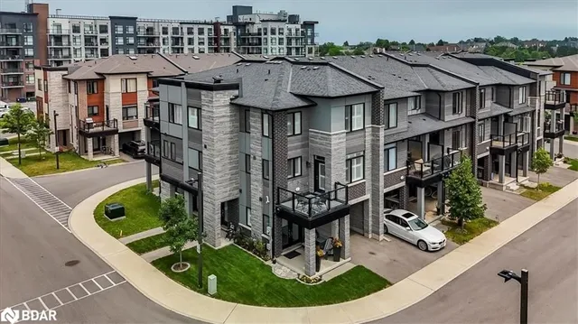 Additional image 39 of 590 North Service Rd Unit 113