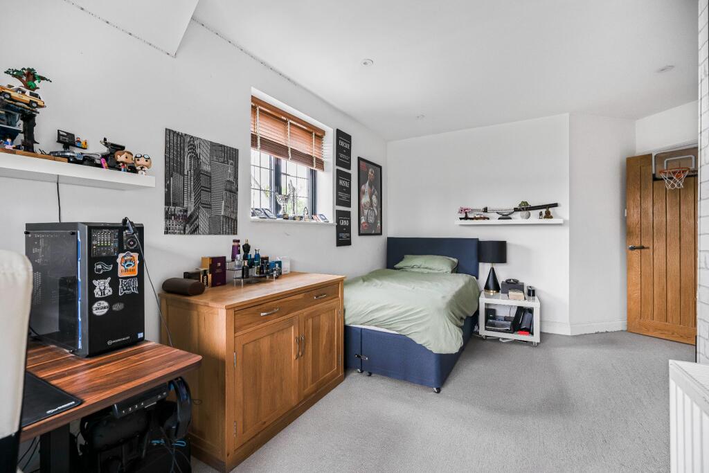 Additional image 19 of Moffats Lane, Brookmans Park, AL9