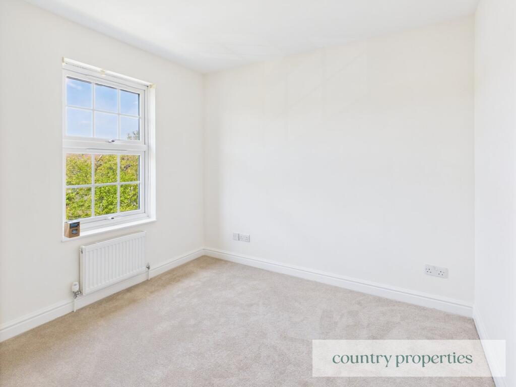 Additional image 10 of Longcroft Gardens, Welwyn Garden City, AL8