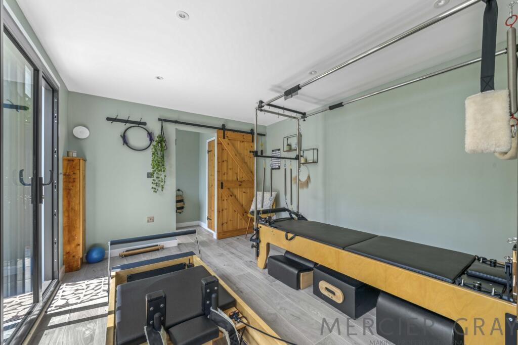 Additional image 33 of North Lodge, The Drive, Brookmans Park, AL9