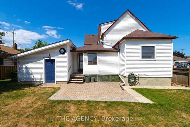 Additional image 27 of 704 Roxborough Ave