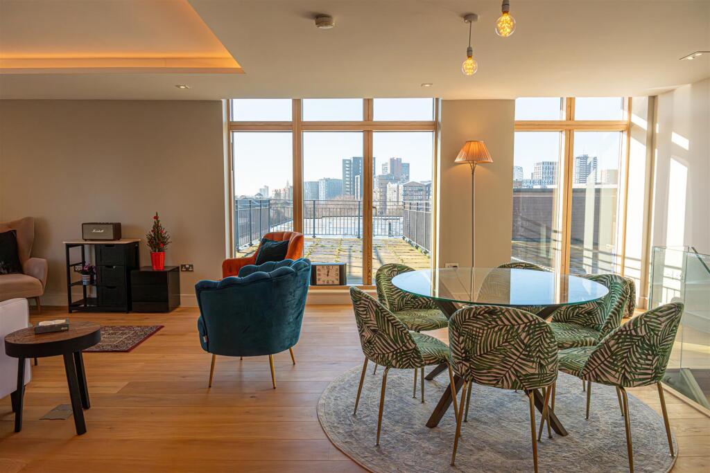 Additional image 17 of 2 Bedroom Penthouse, Waterfront Walk, Birmingham