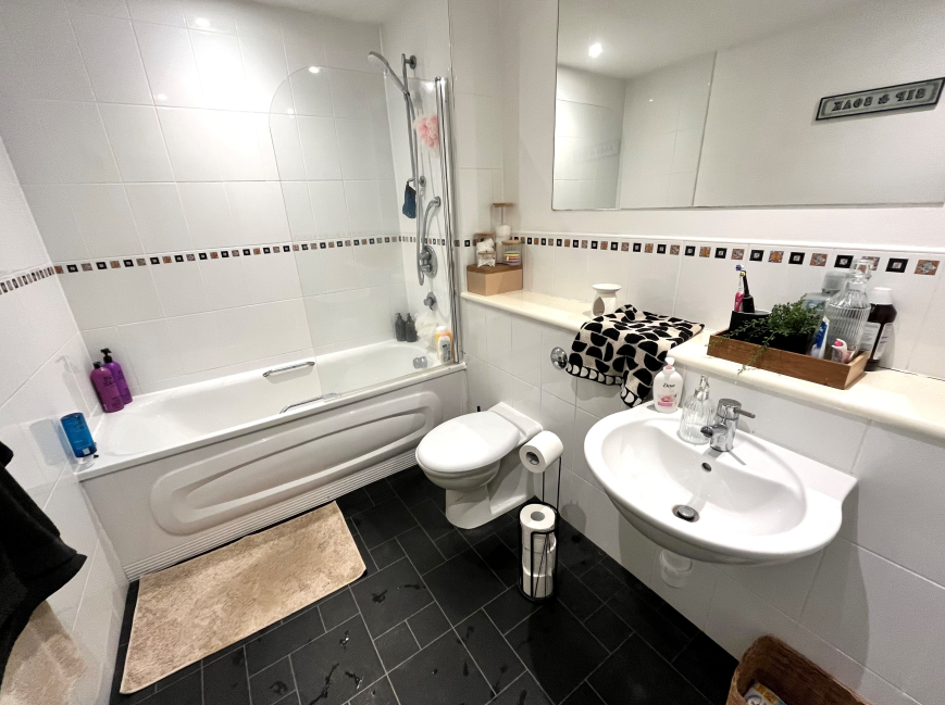 Additional image 5 of Quartz