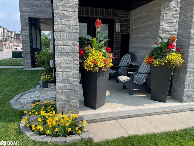 Additional image 3 of 590 North Service Rd Unit 113