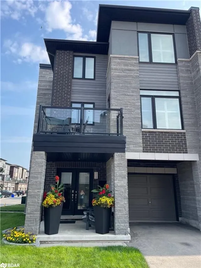 Additional image 2 of 590 North Service Rd Unit 113