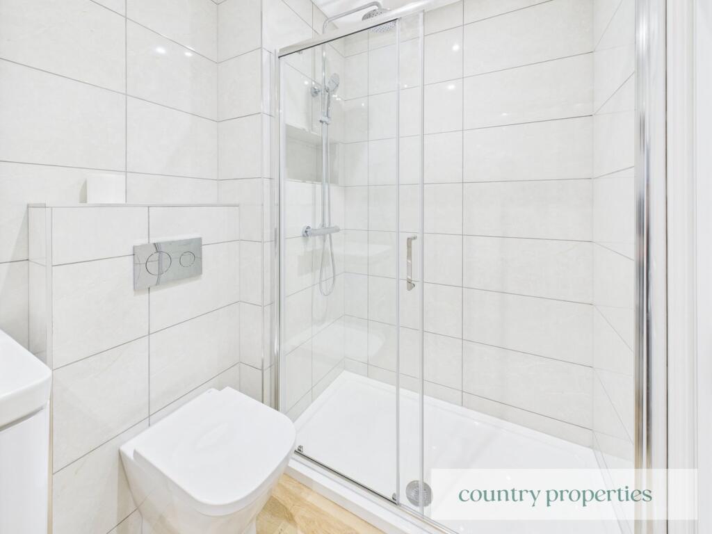 Additional image 14 of Longcroft Gardens, Welwyn Garden City, AL8