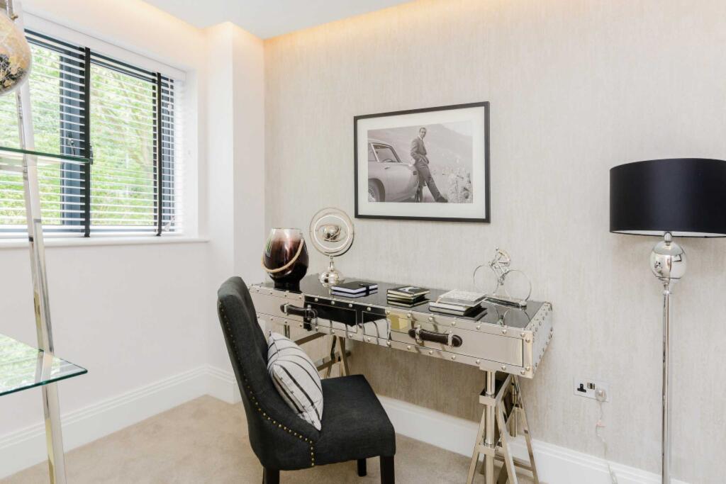 Additional image 9 of Upland Drive, Brookmans Park, Hertfordshire, AL9