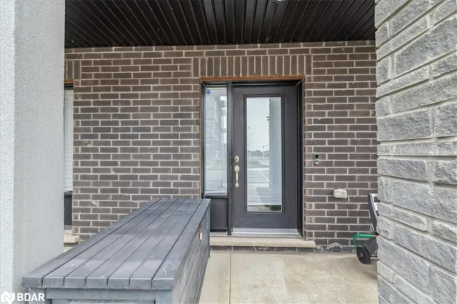 Additional image 10 of 590 North Service Rd Unit 113