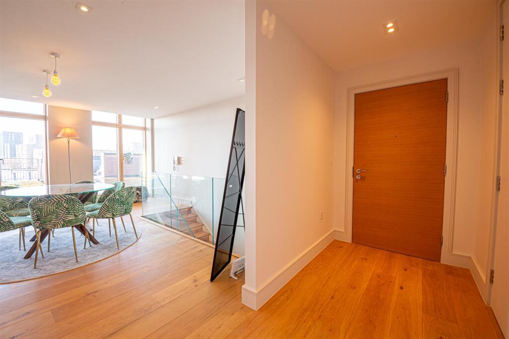 Additional image 15 of 2 Bedroom Penthouse, Waterfront Walk, Birmingham