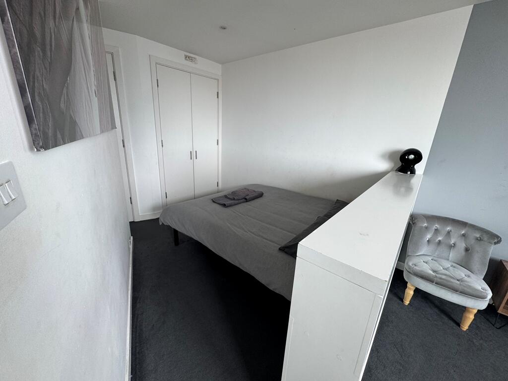 Additional image 2 of Rotunda Studio 1/9
