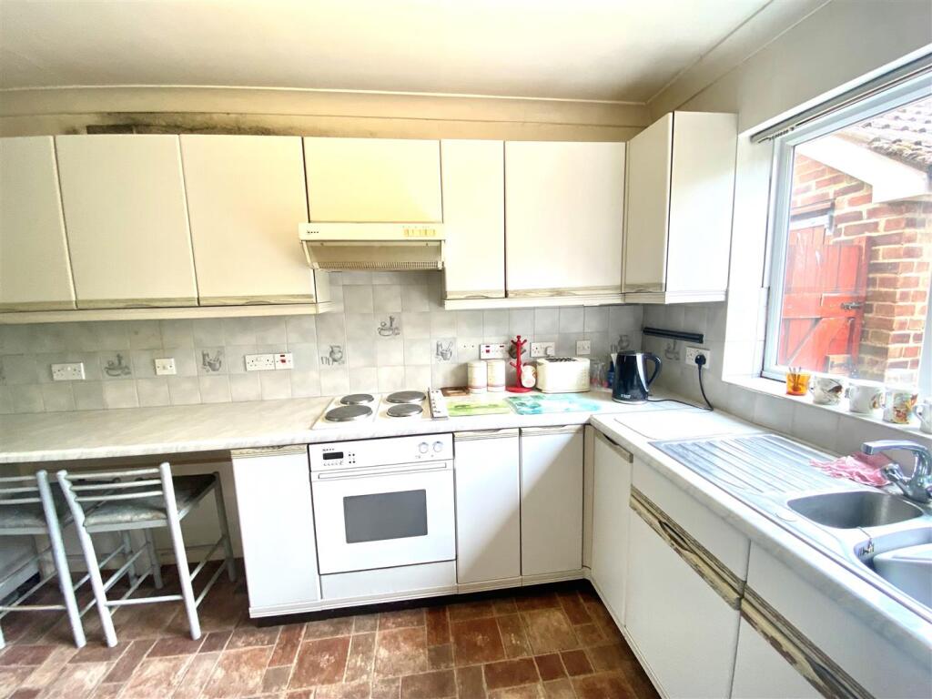 Additional image 6 of Twysdens Terrace, Welham Green