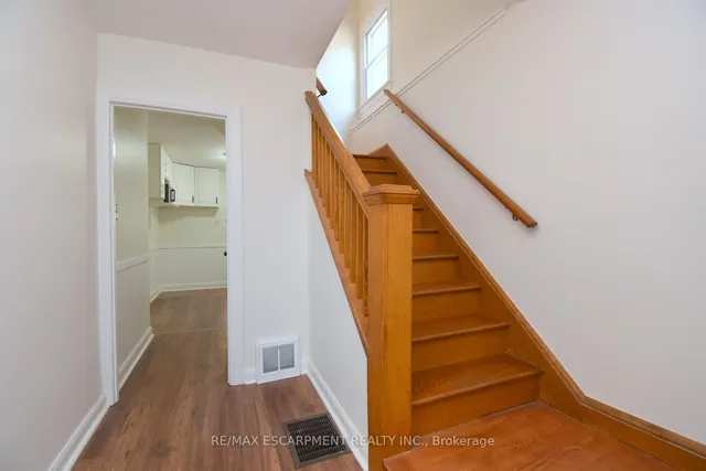 Additional image 3 of 136 Glen Rd