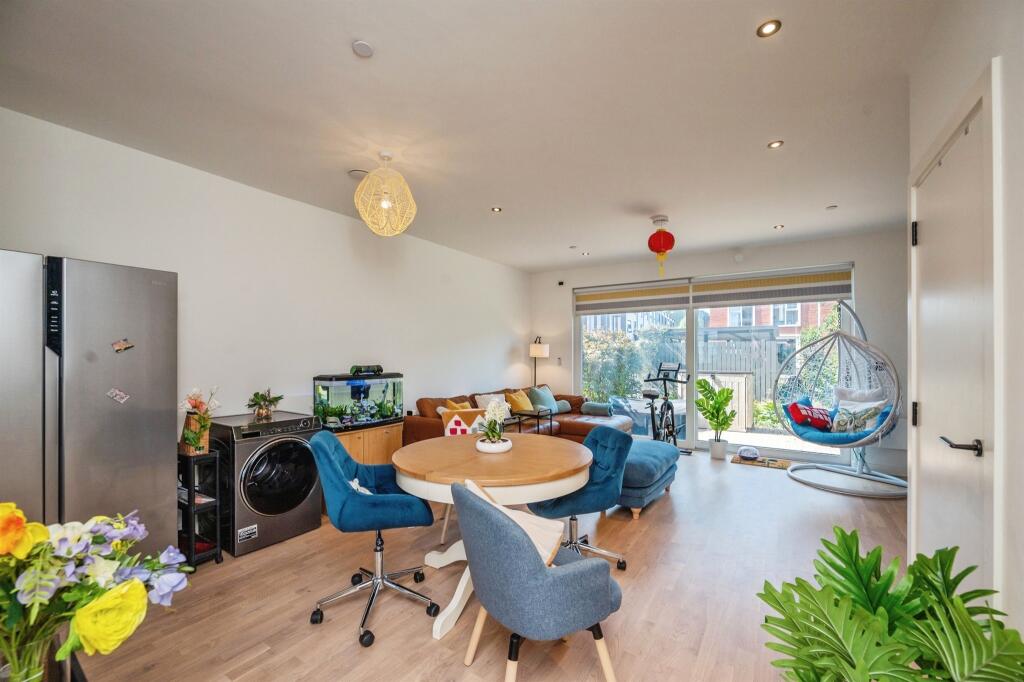 Additional image 8 of South Loop Square, Birmingham