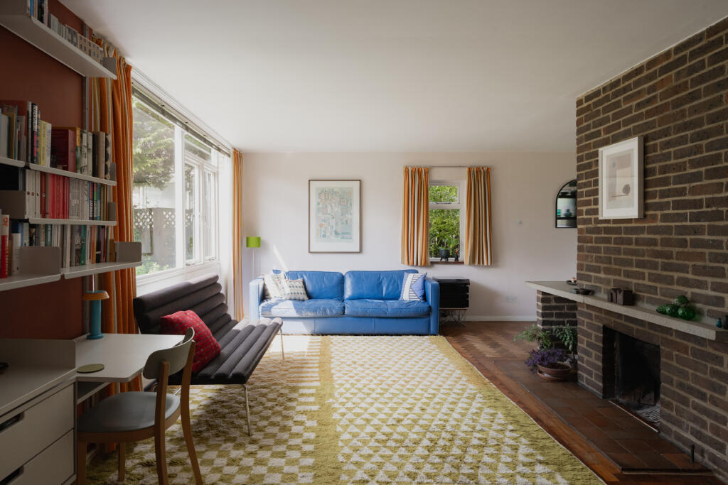 Additional image 10 of The Holdings, The Ryde, Hatfield, Hertfordshire