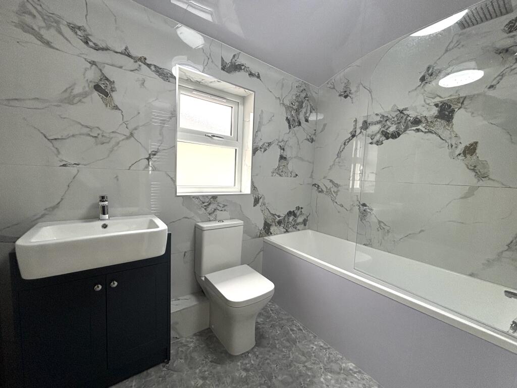 Additional image 5 of Stratford road, Hall Green, B28