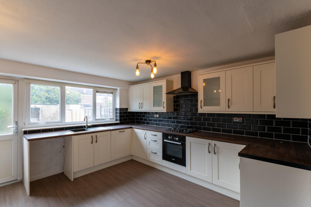 Additional image 2 of Six Acres, Quinton, B32