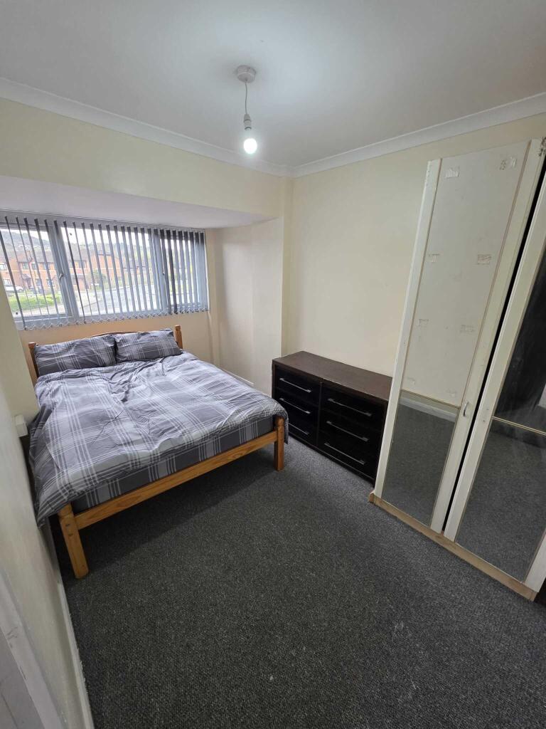 Property image for 1 X Double room available in Rednal