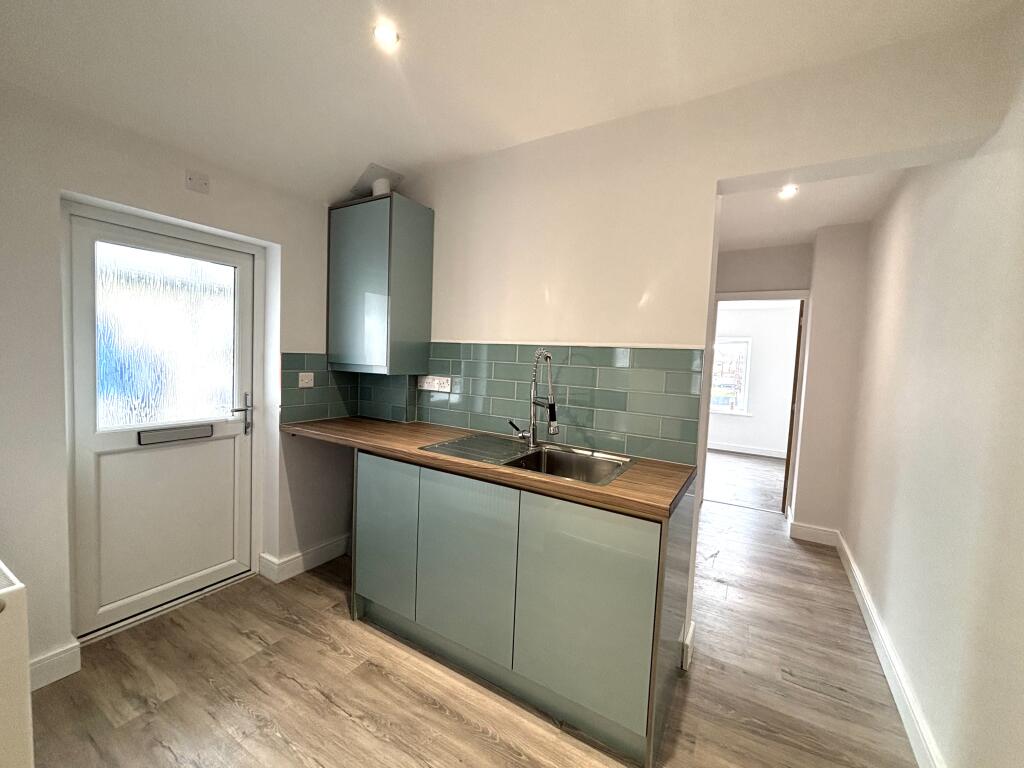 Additional image 4 of Stratford road, Hall Green, B28