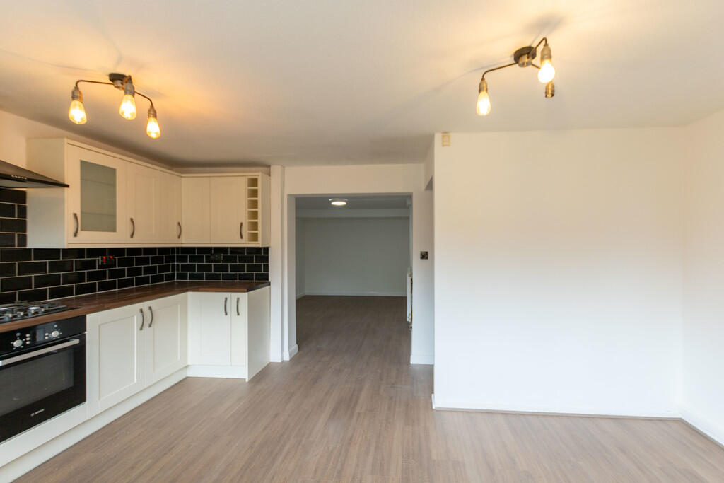 Additional image 4 of Six Acres, Quinton, B32