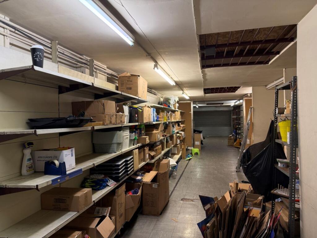 房产图片 9 - 英国伯明翰金斯顿区霍索恩路216号，邮编B44 8PP