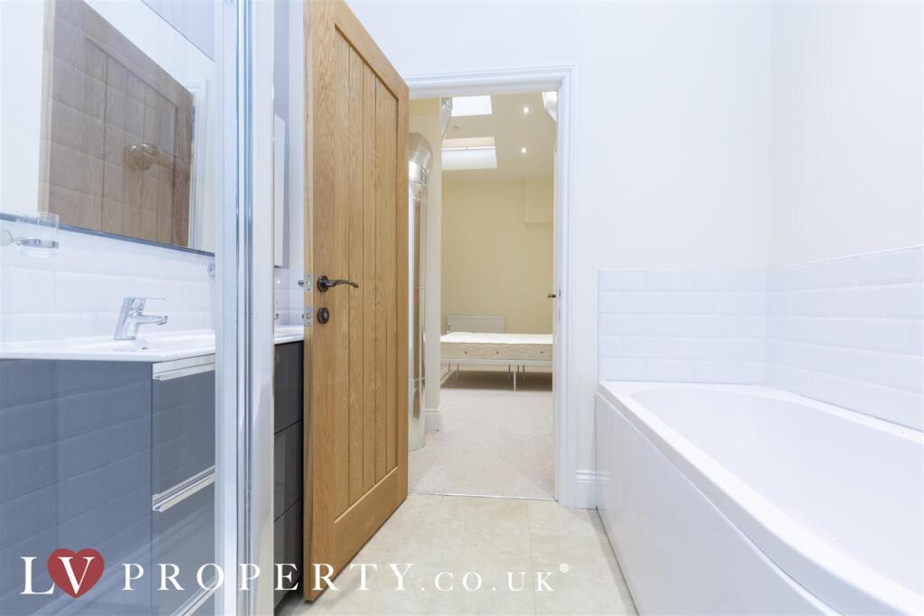 Additional image 10 of Dakota Apartment, James Street, St. Pauls Square, Jewellery Quarter