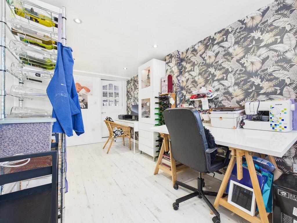 Additional image 36 of Runcorn Close, Bacons End