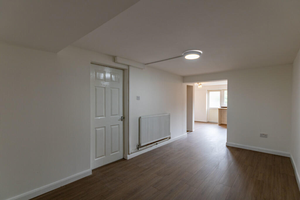 Additional image 16 of Six Acres, Quinton, B32